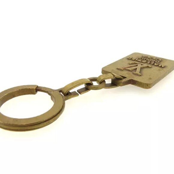 Louis Vuitton key ring Key holder Gold Woman unisex Authentic Used - Picture 5 of 6